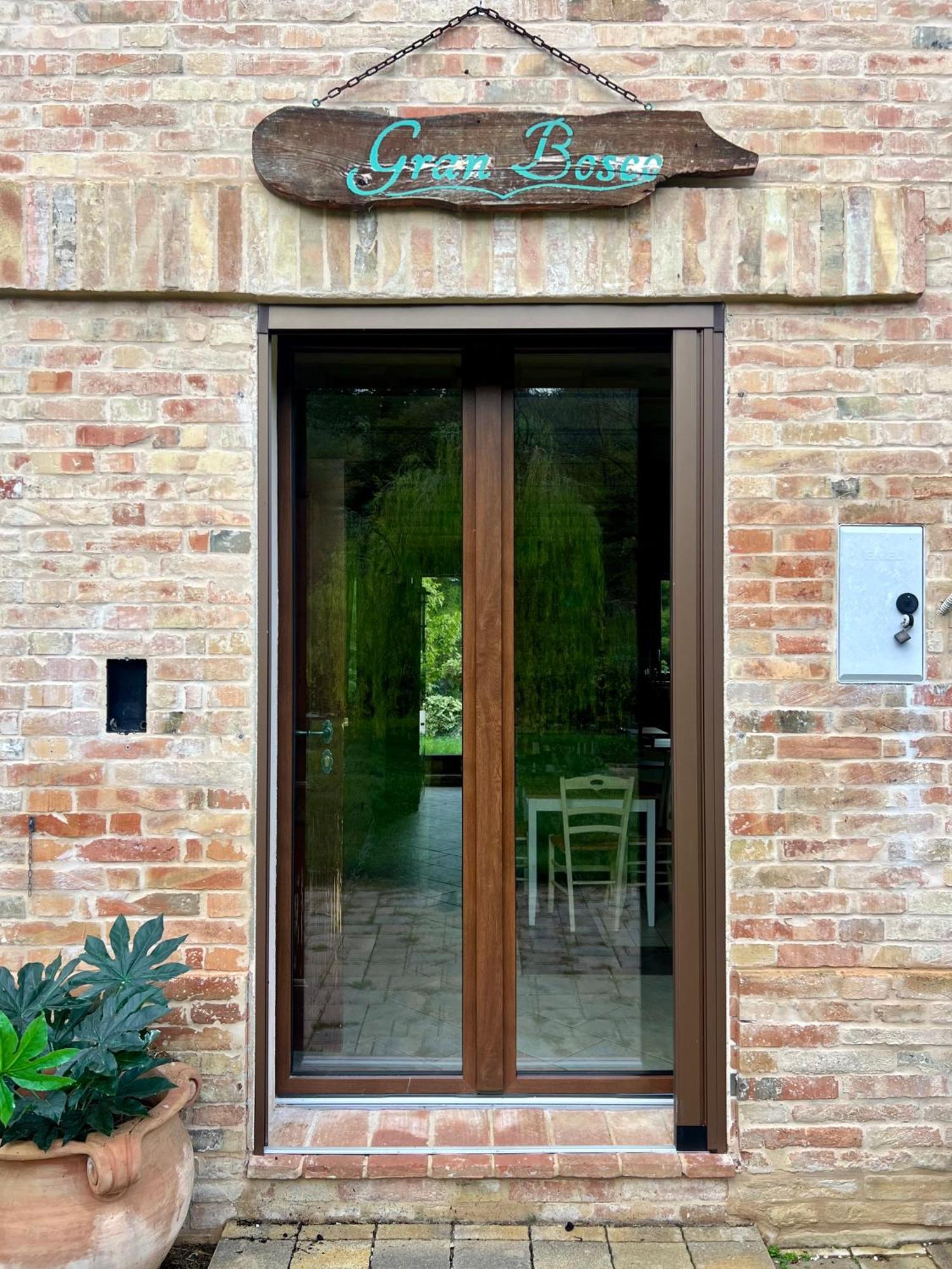 Tenuta Gran Bosco Loro Piceno Esterno foto