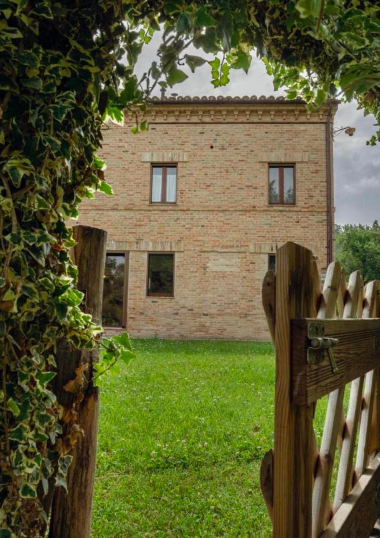 Tenuta Gran Bosco Loro Piceno Esterno foto